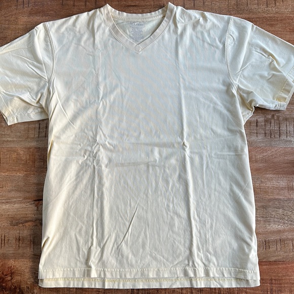 L.L. Bean T-Shirt - Picture 2 of 2